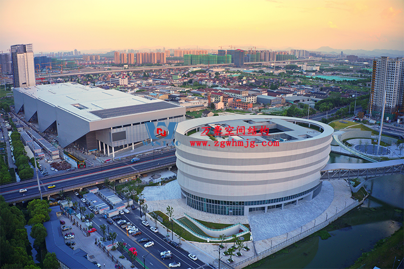 PTFE膜結(jié)構(gòu)膜材是什么材料？PTFE膜結(jié)構(gòu)膜材有哪些性能特點(diǎn)？