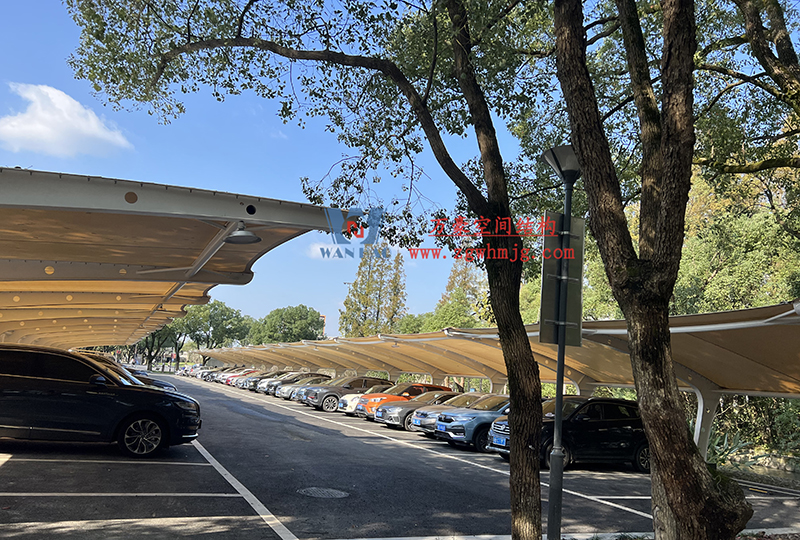 膜結(jié)構(gòu)車(chē)棚 膜結(jié)構(gòu)車(chē)棚