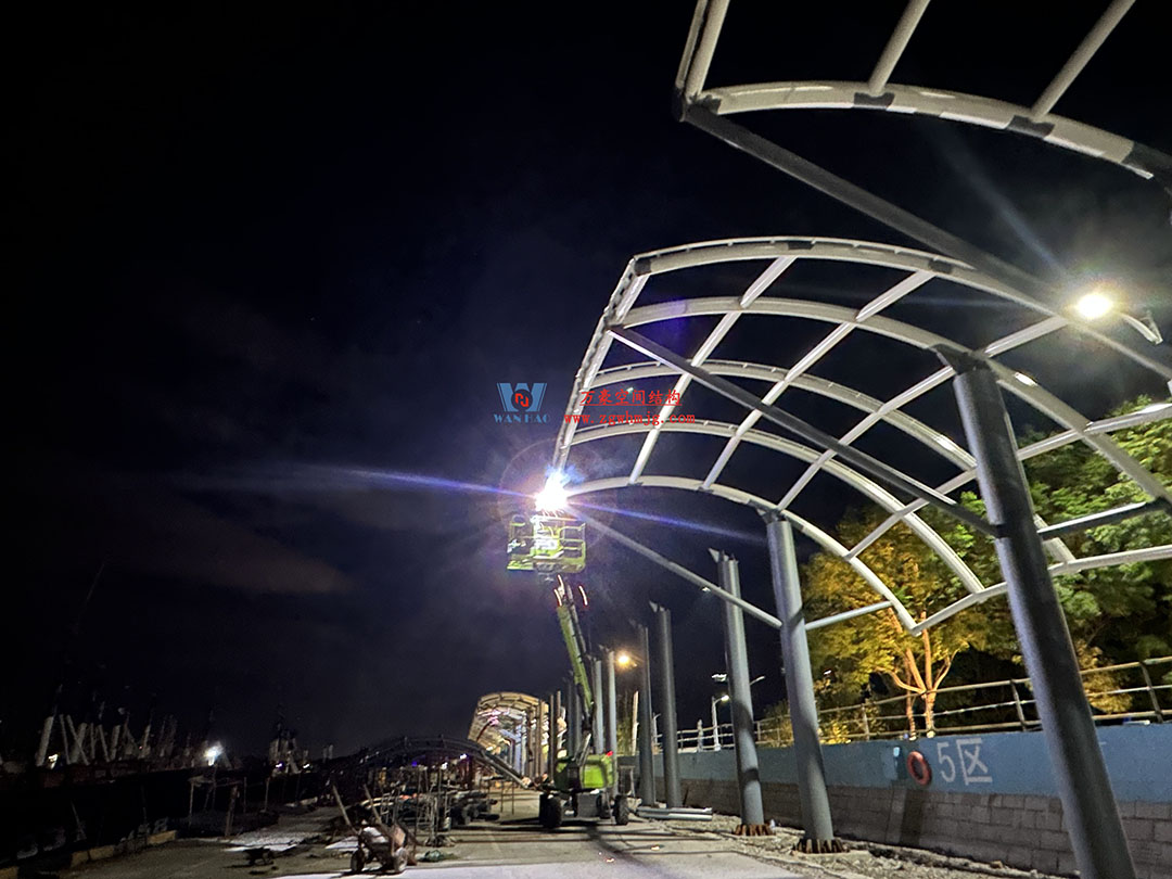 全面加速建設(shè)，創(chuàng)建優(yōu)質(zhì)精品工程