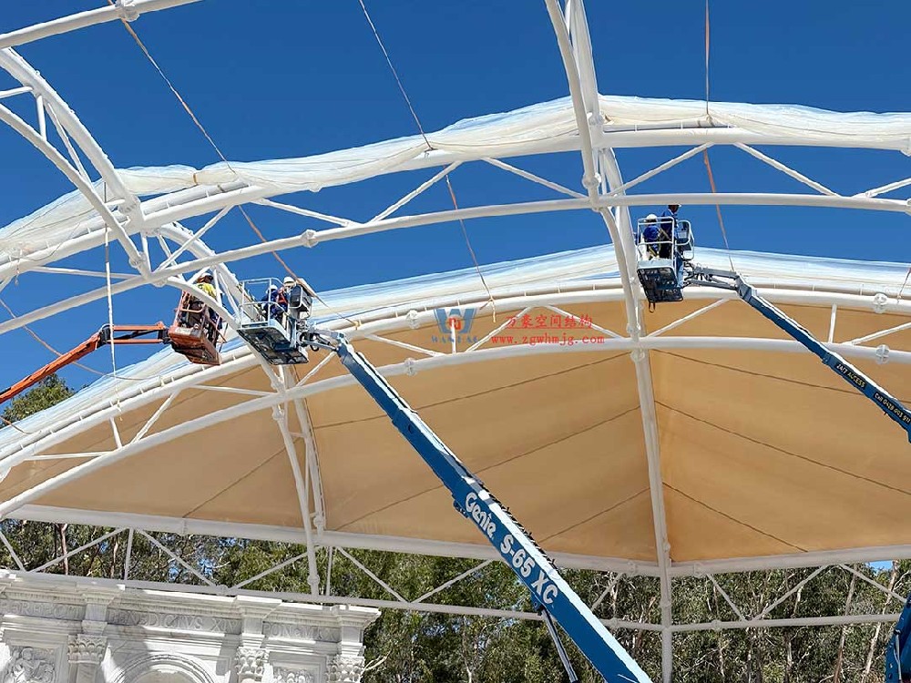 跨越山海的建筑新章！澳大利亞噴泉廣場(chǎng)天幕火熱建設(shè)中