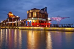 什么是景觀膜結(jié)構(gòu)工程？景觀張拉膜結(jié)構(gòu)特點(diǎn)和適用領(lǐng)域有哪些？