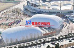 充氣膜結(jié)構(gòu)適用于冰雪館嗎？冰雪館采用充氣膜建造的原因是什么？