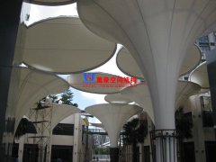 膜結(jié)構(gòu)建筑如何避免積水生成？膜結(jié)構(gòu)防止積水的方法是什么？