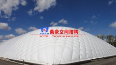 充氣膜結(jié)構(gòu)使用時(shí)應(yīng)注意哪些事項(xiàng)？充氣膜結(jié)構(gòu)一旦破損該如何維修？