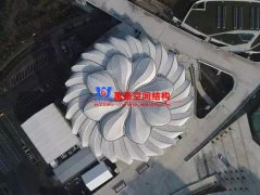耗資11億、重達(dá)1280噸、40米高空上的“蓮花”杭州奧體博覽城網(wǎng)球中心開花了！